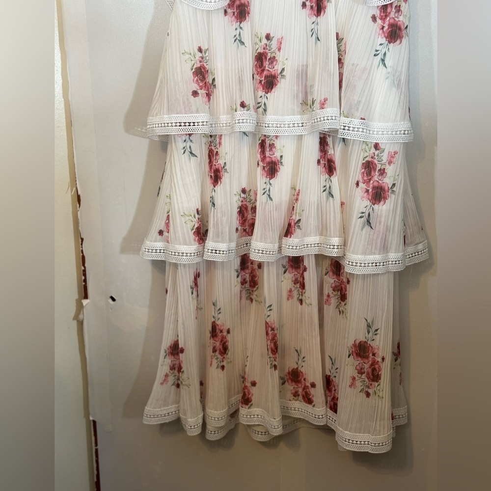 Thriving‎ Romance White Floral Print Tiered Midi Dress - Picture 7 of 13